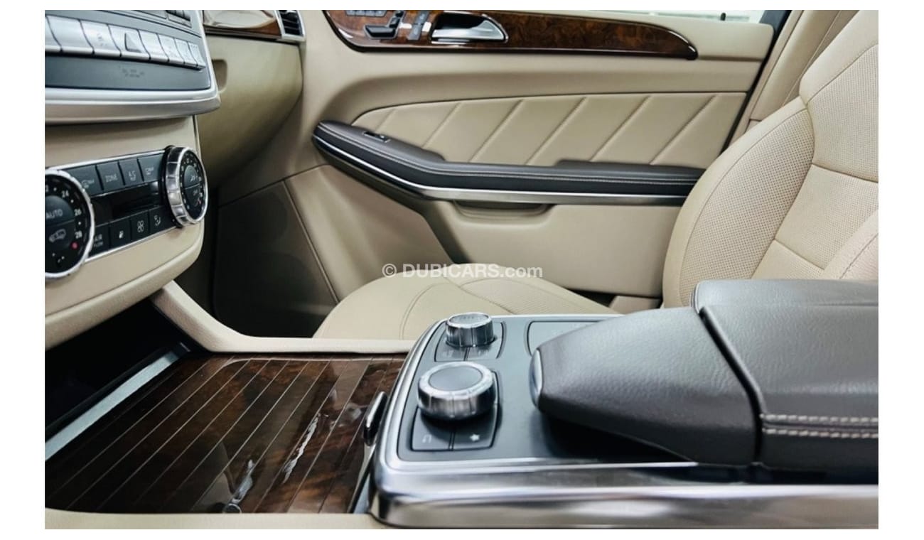 Mercedes-Benz GL 500 Std GCC .. Perfect Condition .. AMG .. Top Range .. FSH .