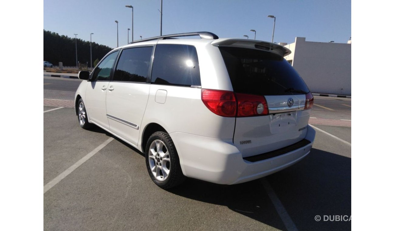 Toyota Sienna Toyota Siena 2006 full option very celen car for sale