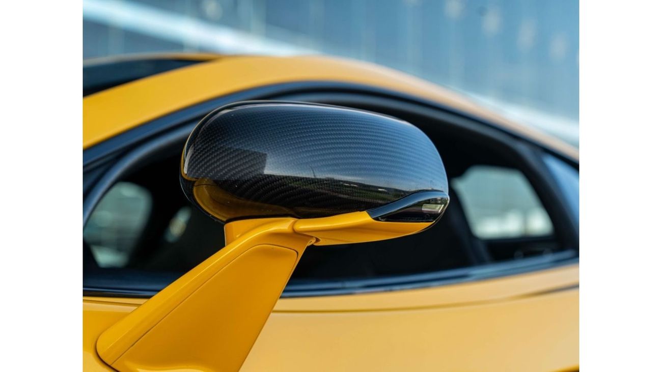 مكلارين 570S AED 13,933 PM • 570 S CARBON PACKAGE • ONLY 52,000 KMS • FREE SERVICES UNTIL 02/2025