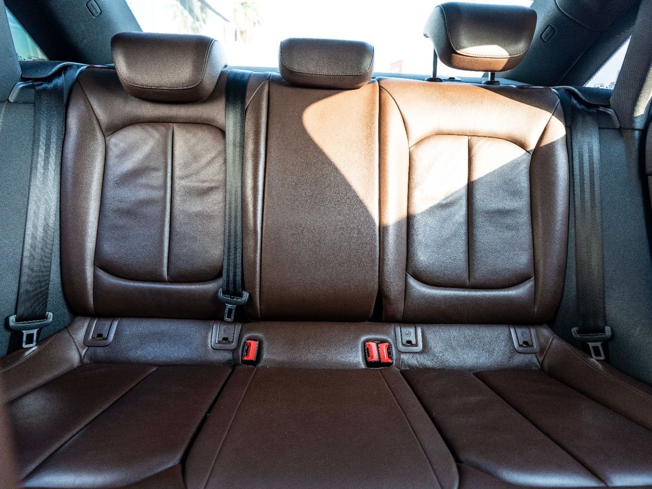 أودي A3 40 TFSI S-Line 1.8L