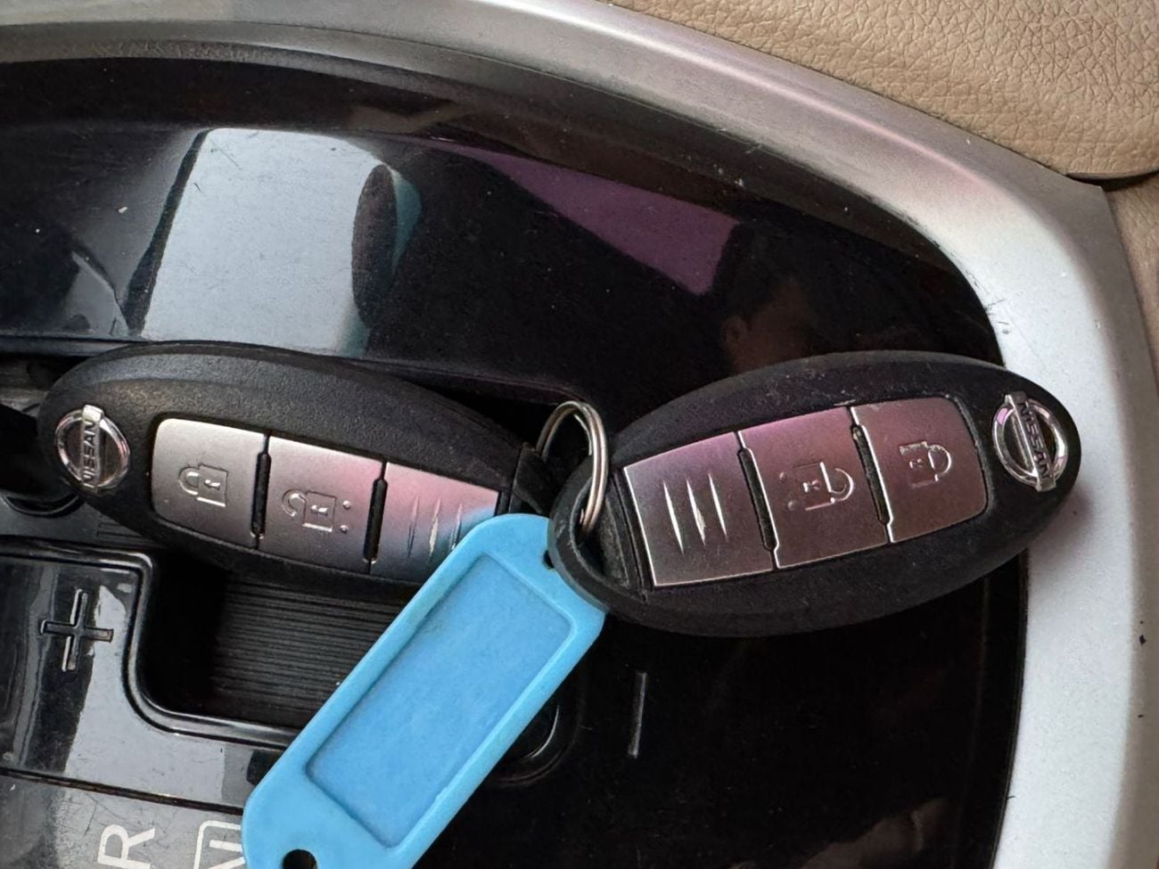 Nissan XTrail first owner, 2 keys