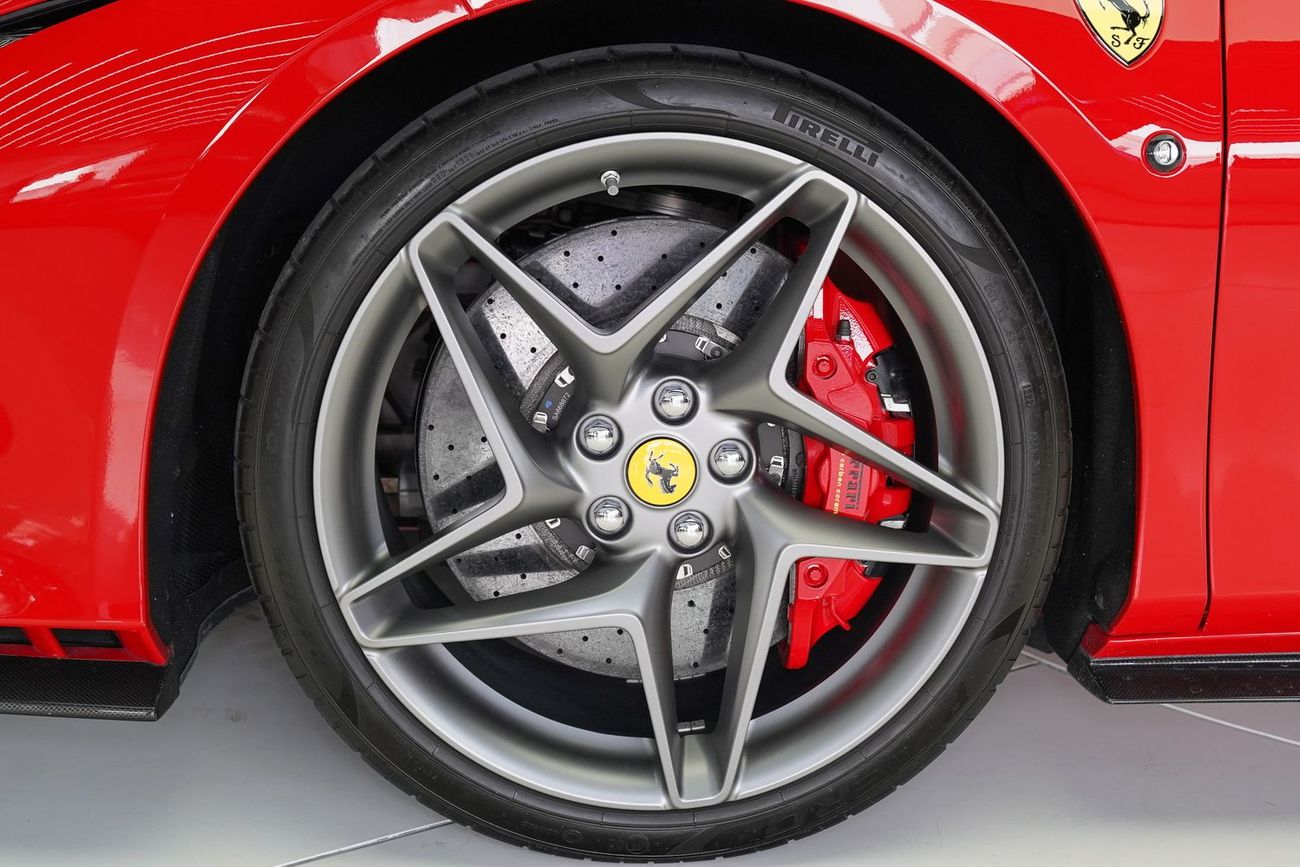 Ferrari F8 Spider 3.9T V8