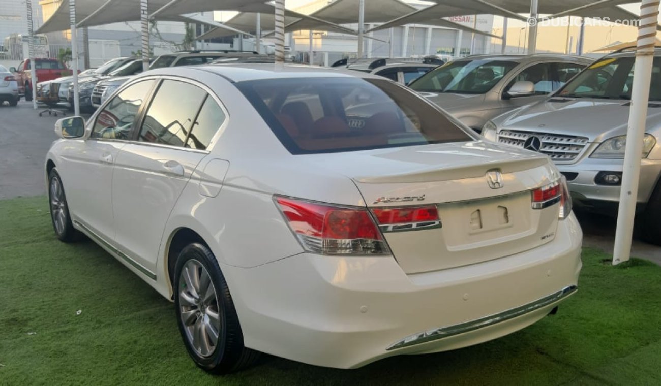 Honda Accord Gulf - No. 2 - alloy wheels - control - without accidents - excellent condition, you do not need any