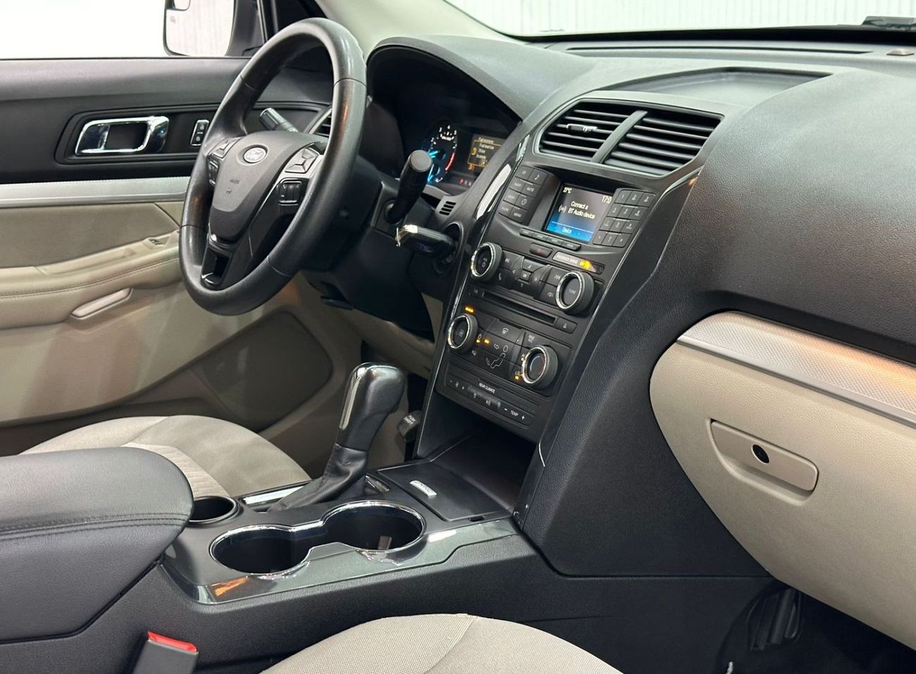 Ford Explorer 2018 Ford Explorer 7 Seater, Warranty, Full Service History, Excellent Condition, GCC