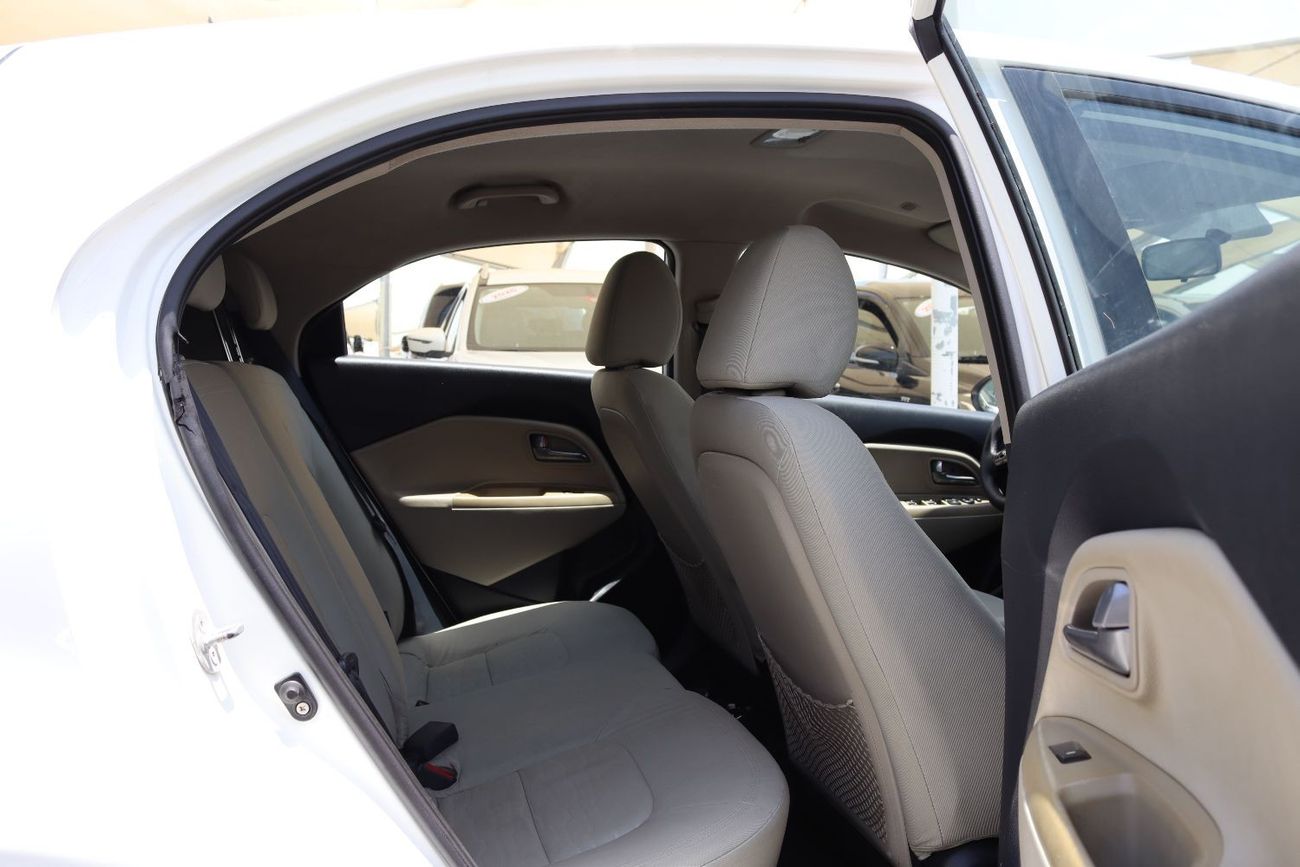 Kia Rio ACCIDENTS FREE - GCC - ENGINE 1400 CC - EXCELLENT CONDITION INSIDE OUT