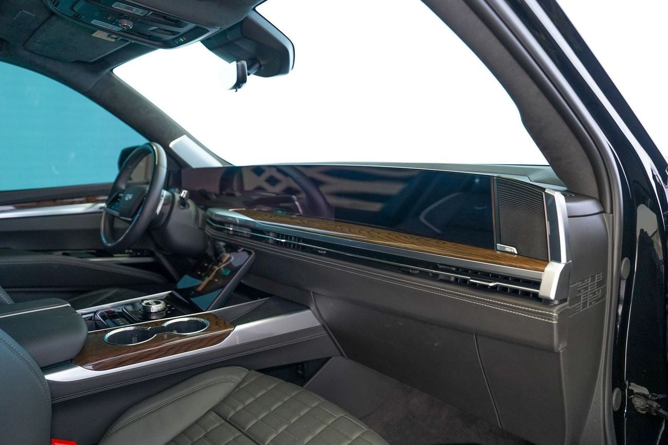 كاديلاك إسكالاد Luxury 6.2L