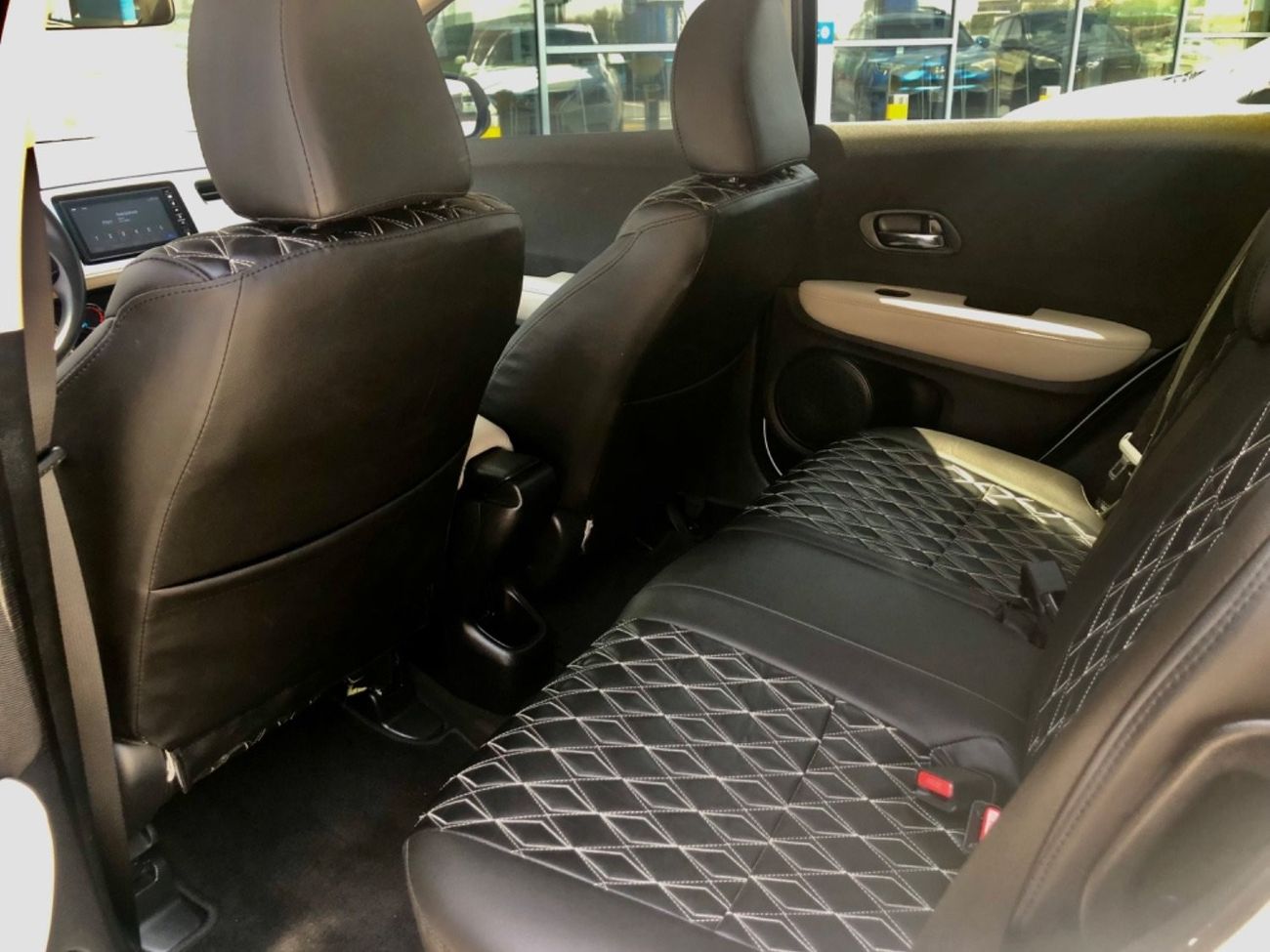 Honda HRV EX Honda HR-V 2021 GCC Specs ، 1.8L ,LOW MILEAGE , GOOD CONDITIO