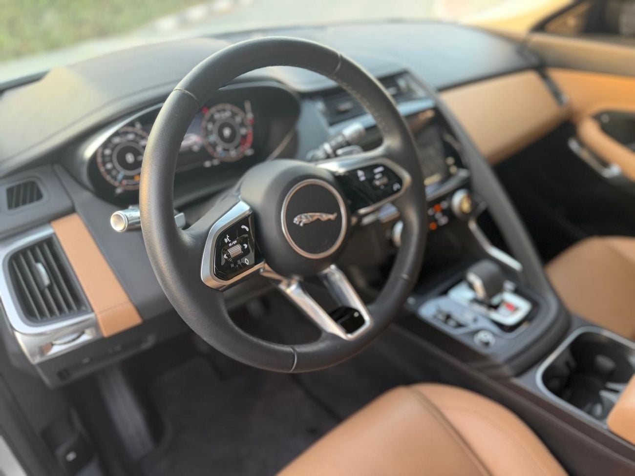 جاكوار E Pace SE