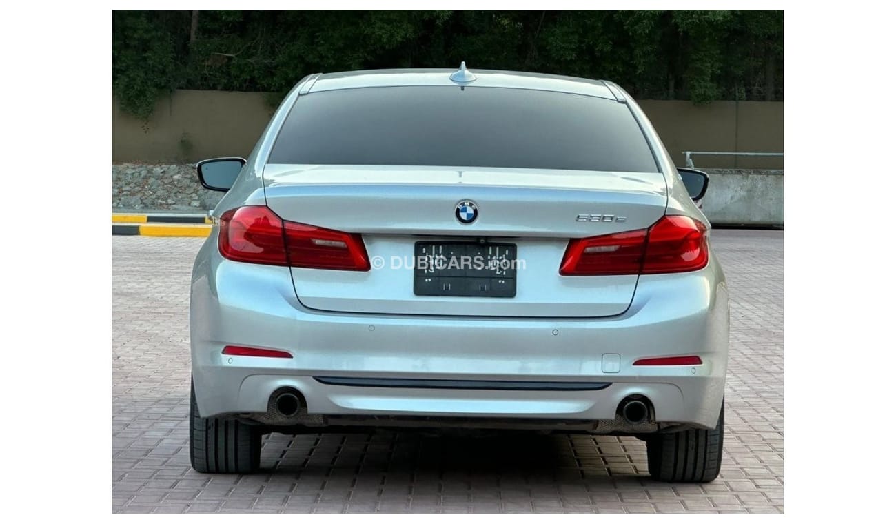 BMW 530i BMW 530e Hybird 2019 US Good Condition // Full Option