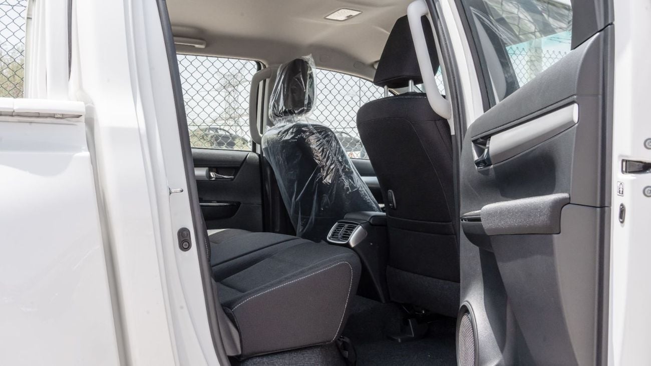 Toyota Hilux 2026 Toyota Hilux 2.4L MT Diesel DC (White-Black)