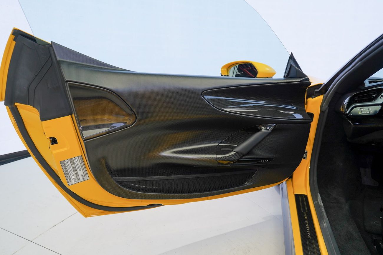 فيراري SF90 ستراديل ASSETTO FIORANO