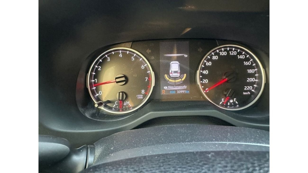 تويوتا راف ٤ LE