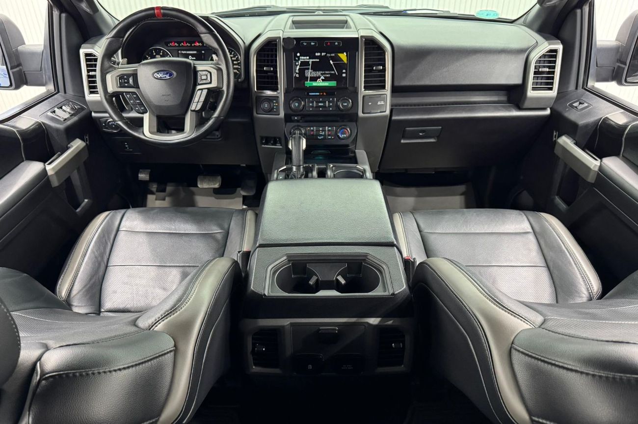 Ford F 150 Raptor 2017 Ford F-150 Raptor SuperCrew 5.5 Box, Agency Warranty Till 2027, Full Service History, GCC