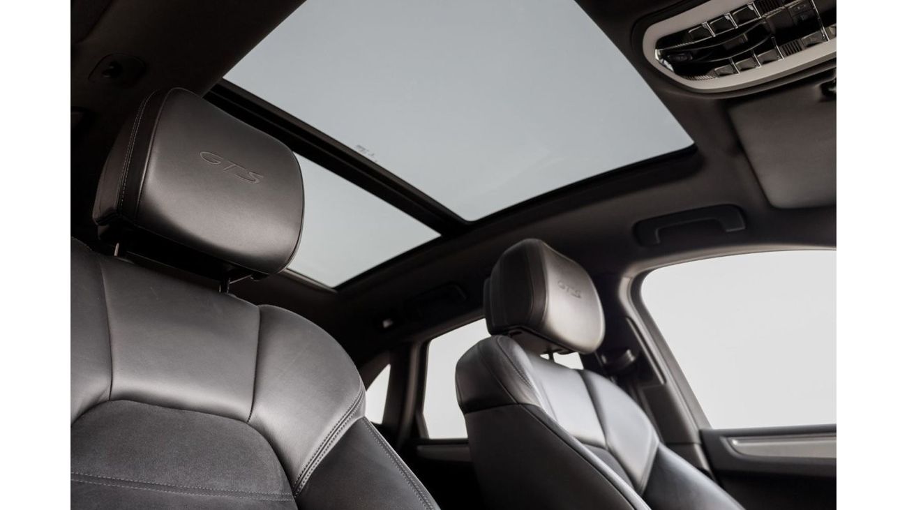 Porsche Macan Porsche Macan GTS 2017 European Spec under Warranty with Flexible Down-Payment/ Flood Free.