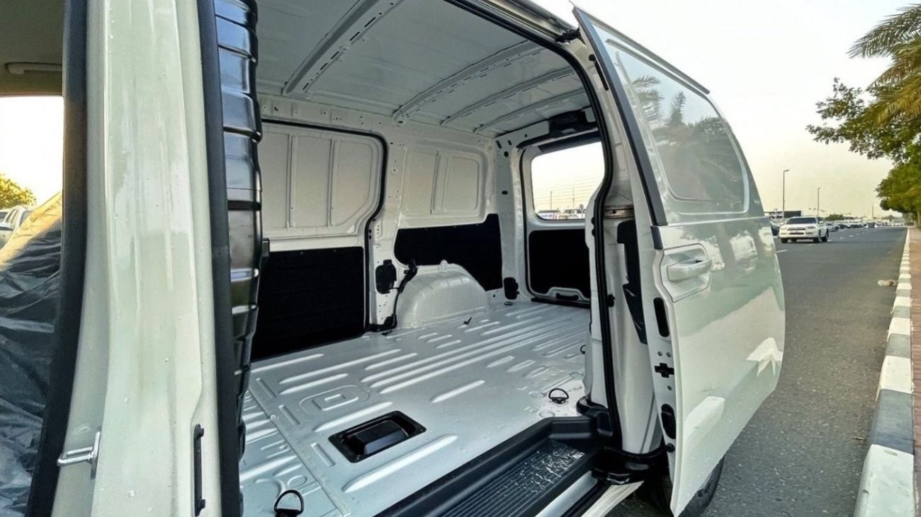 Hyundai Staria 3.5 L Cargo van Automatic