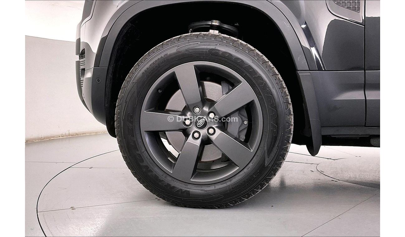 Land Rover Defender P300 90 SE | 1 year free warranty | 0 down payment | 7 day return policy