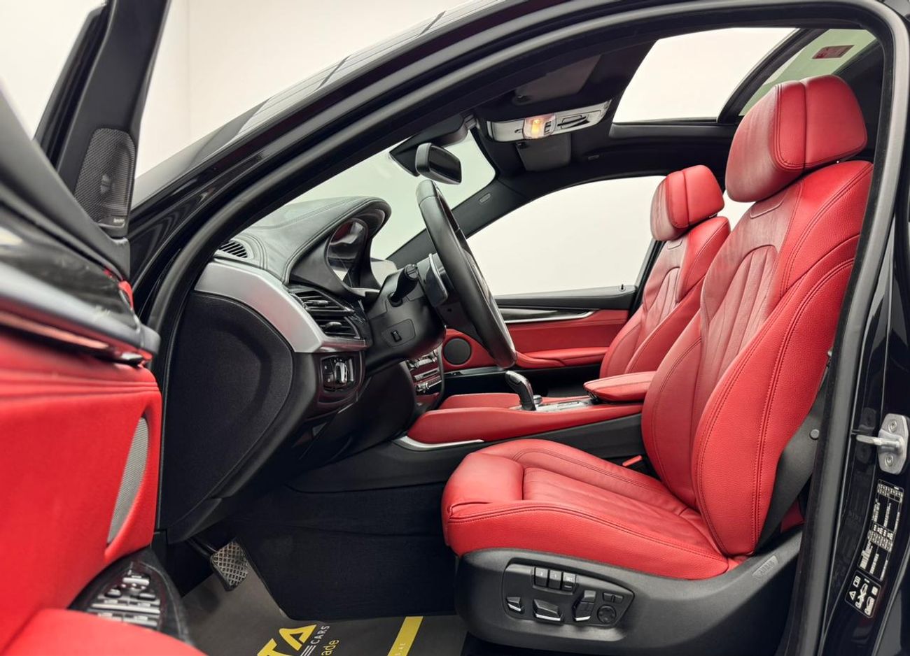 BMW X6 50i M Sport 4.4L 2018 BMW X6 xDrive50i M-Sport, 2028 BMW Service Contract, BMW Service History, GCC