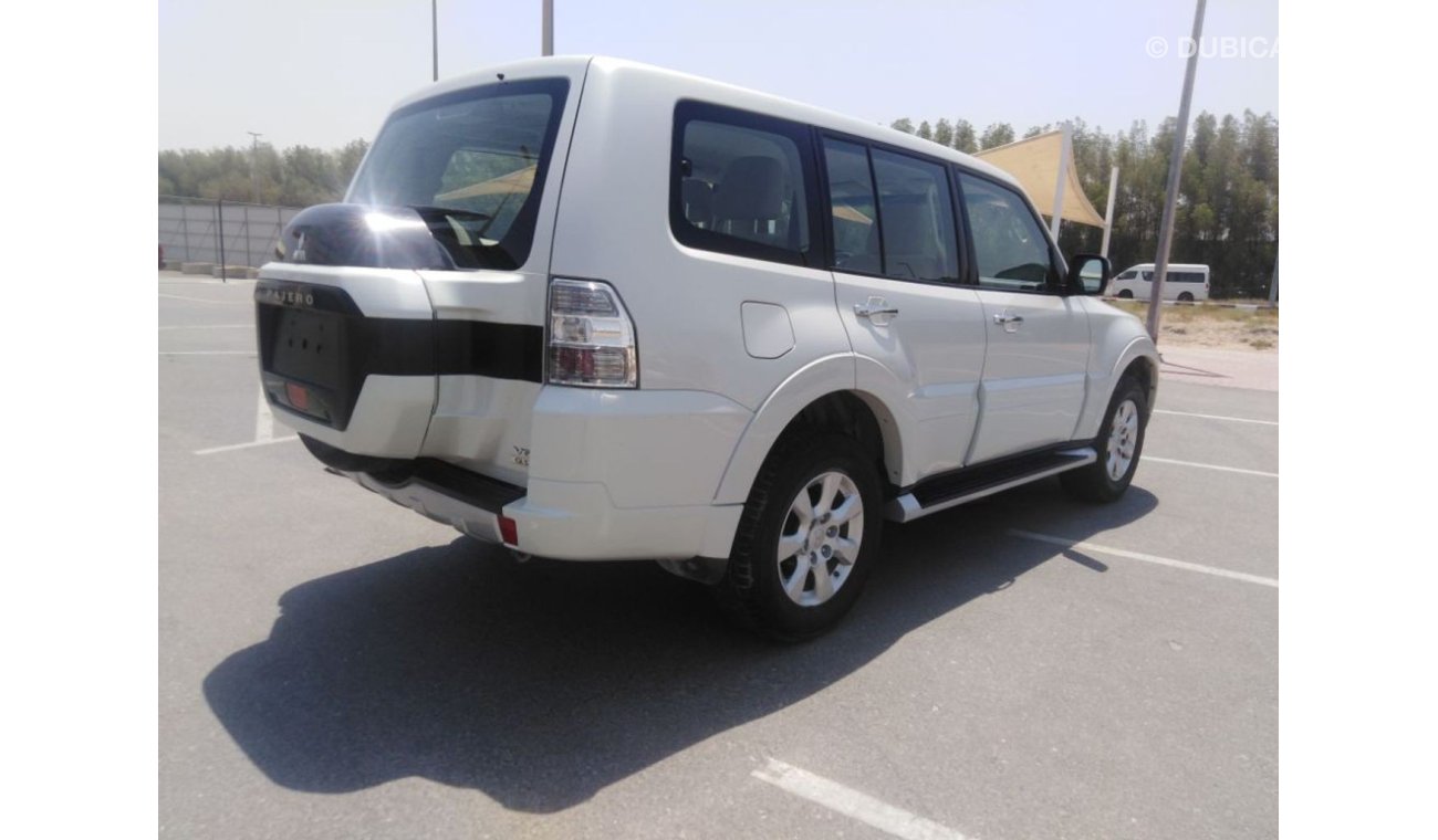 Mitsubishi Pajero Mitsubishi Pajero 2016 gcc full Automatic,,,, very good condition for sale