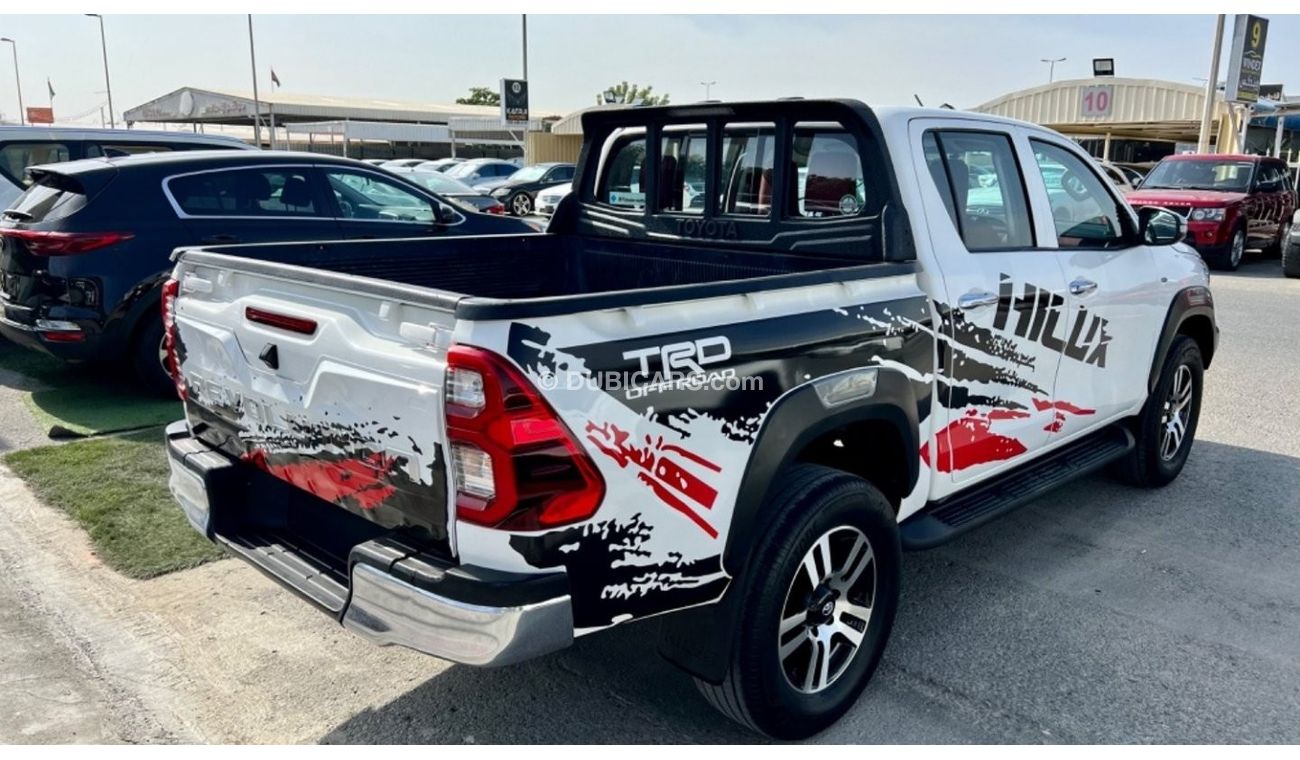 Toyota Hilux DC TRD