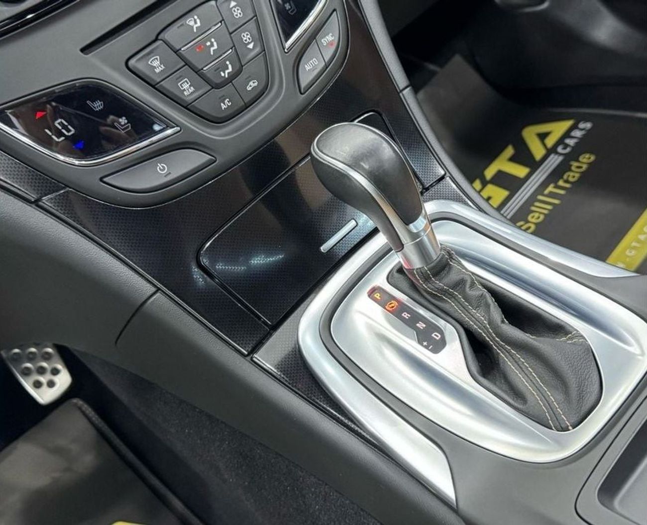 أوبل إنسيجنيا Std 1.6L 2017 Opel Insignia Turbo OPC Line, Full Options, Service History, Excellent Condition, GCC