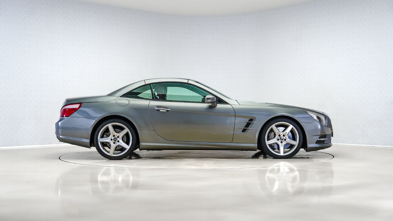 Mercedes Benz SL500 STD UAE's Very Best Example