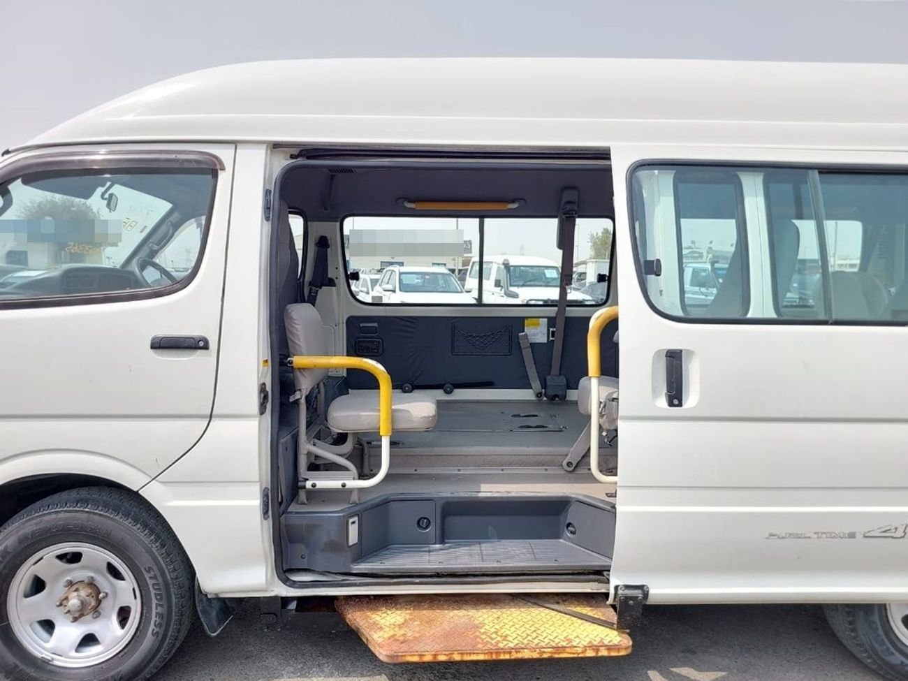 تويوتا هاياس TOYOTA HIACE VAN RHD 2003 MODEL 3.0 L DIESEL MANUAL(PM03365)