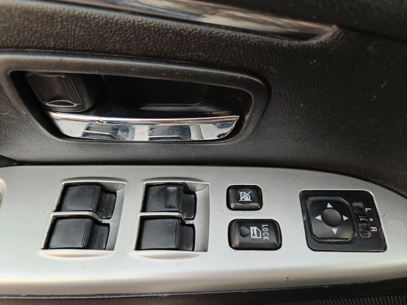 Mitsubishi Outlander MEGA SALE / SPORT / V4 / 2.0L / VCC IMPORT PAPER  (LOT # 16528)