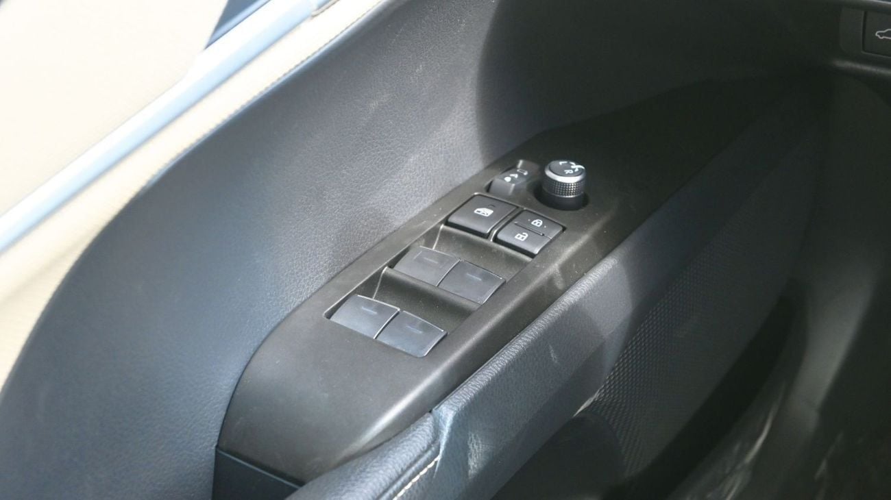 Toyota Camry E 2.5L Toyota Camry E-Plus 2.5L Hybrid, Model 2025, Color White