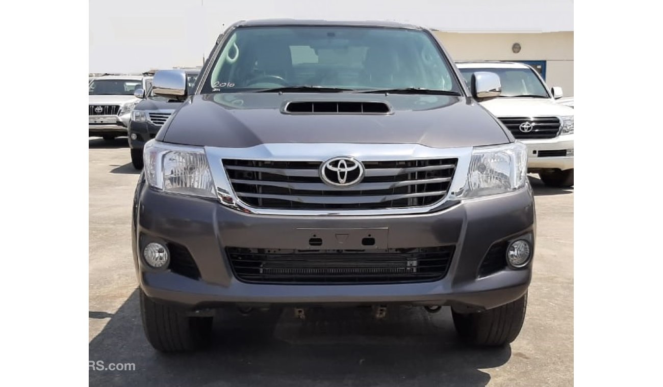 Toyota Hilux DIESEL 3.0L  AUTOMATIC GEAR RIGHT HAND DRIVE