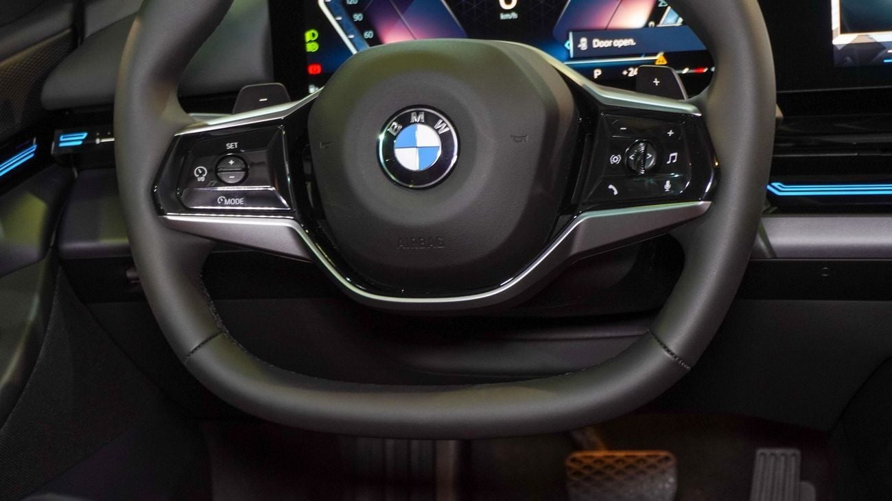 بي أم دبليو 520i