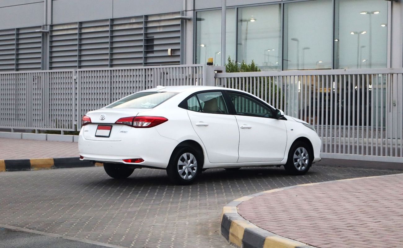 تويوتا يارس 1.5L E
