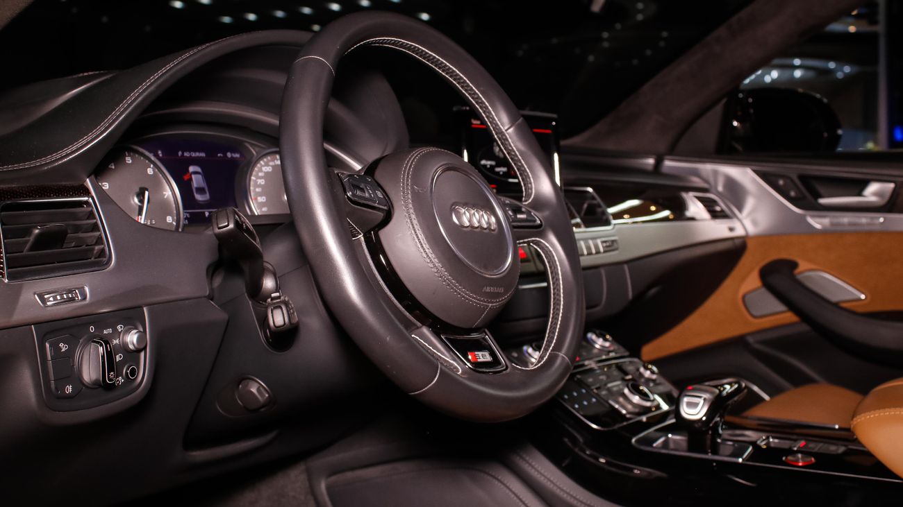 Audi S8 Plus - Under Warranty & Service Contract