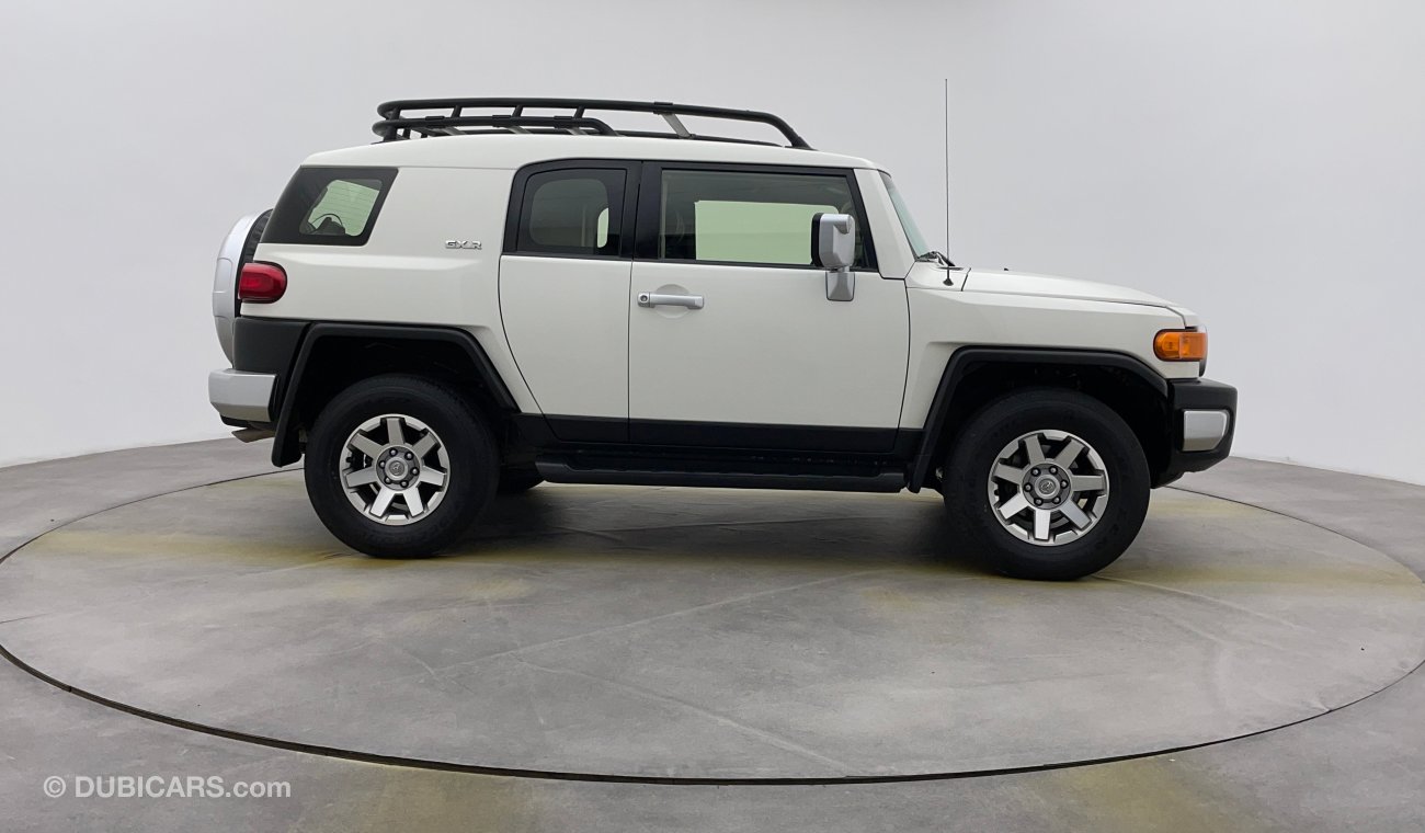 Toyota FJ Cruiser GXR 4 | Under Warranty | Inspected on 150+ parameters