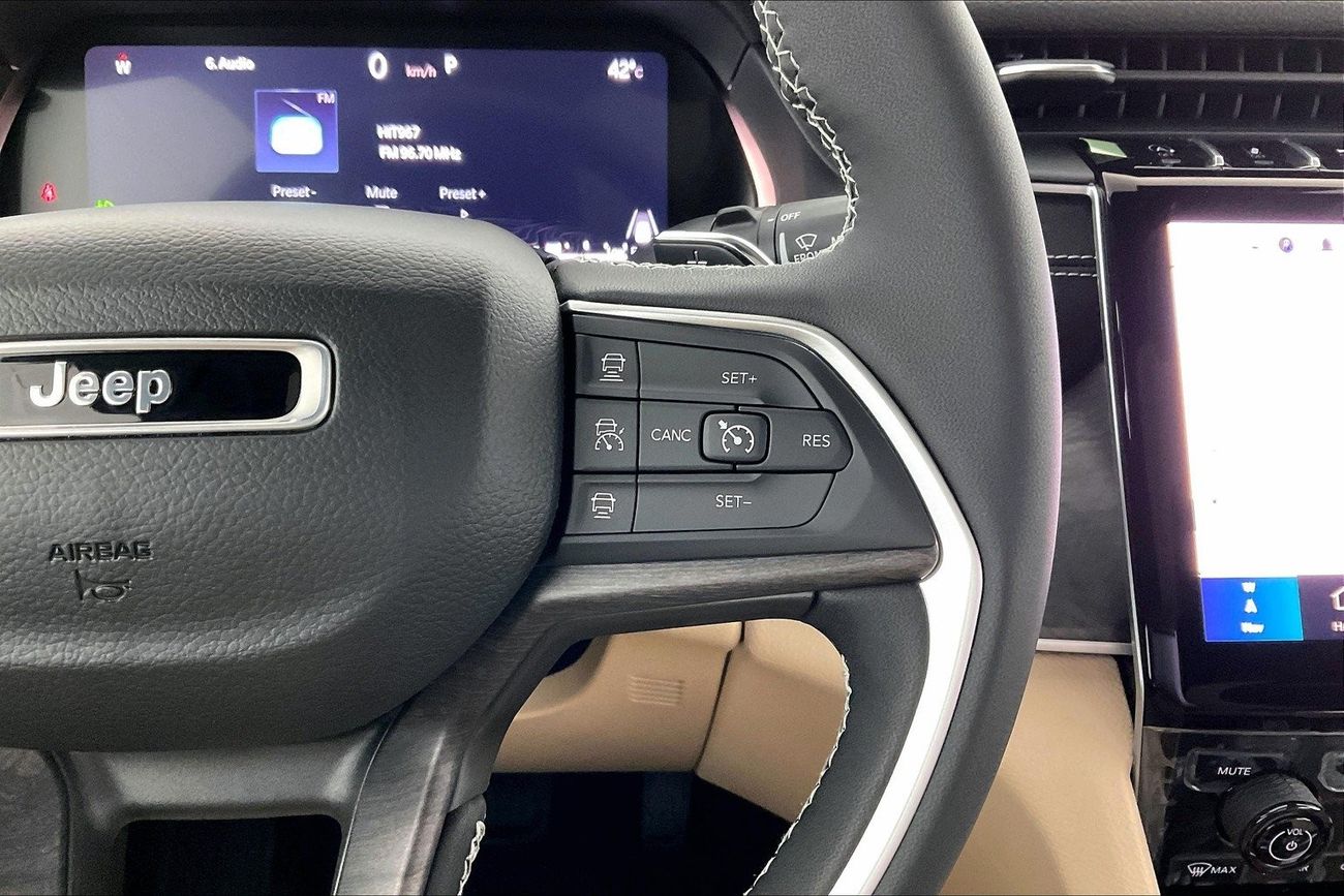 Jeep Cherokee Limited Plus | 1 year free warranty | 0 Down Payment