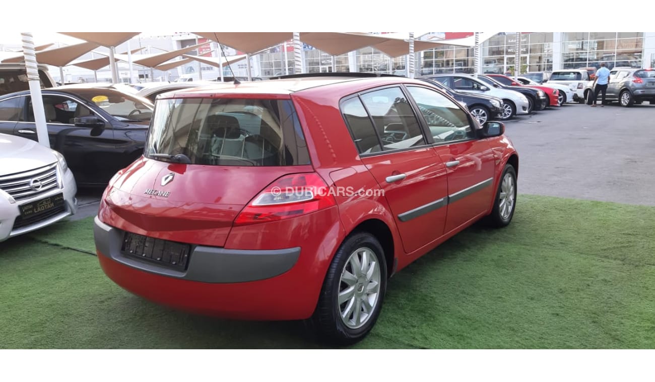 رينو ميجان خليجى - هاتش باك- بانوراما  - بدون حوادث - جلد- رنجات - ريموت كنترول بحالة ممتازة لاتحتاج لاى مصاريف