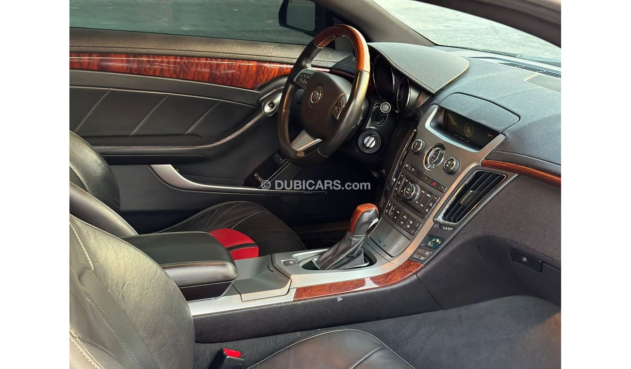 Cadillac CTS Cadillac CTS Coupe 2012 PRICE 22.000 AED Traveld Distance 181000km GCC Specefecation V6  3.6 L Very 
