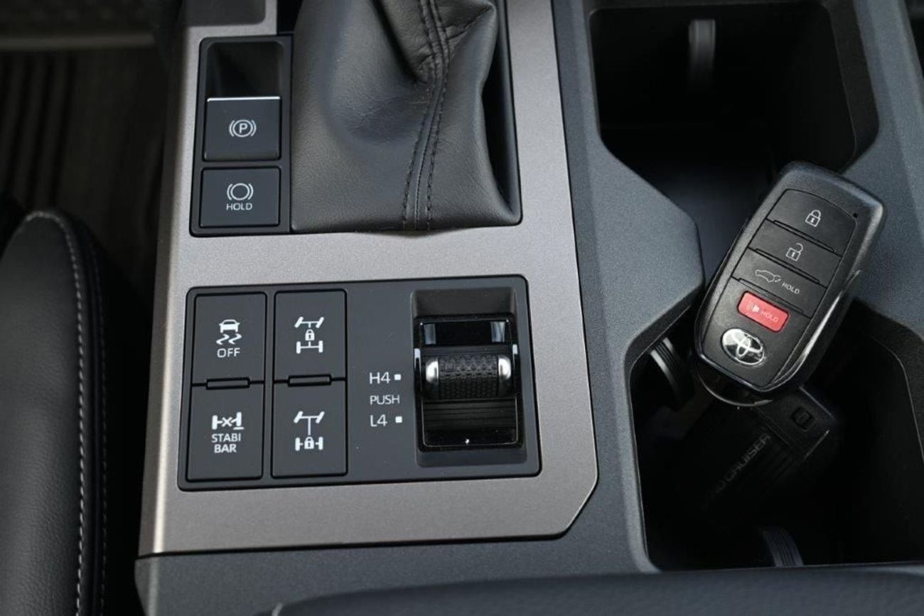 تويوتا برادو LC 250 i- FORCE First Edition Hybrid