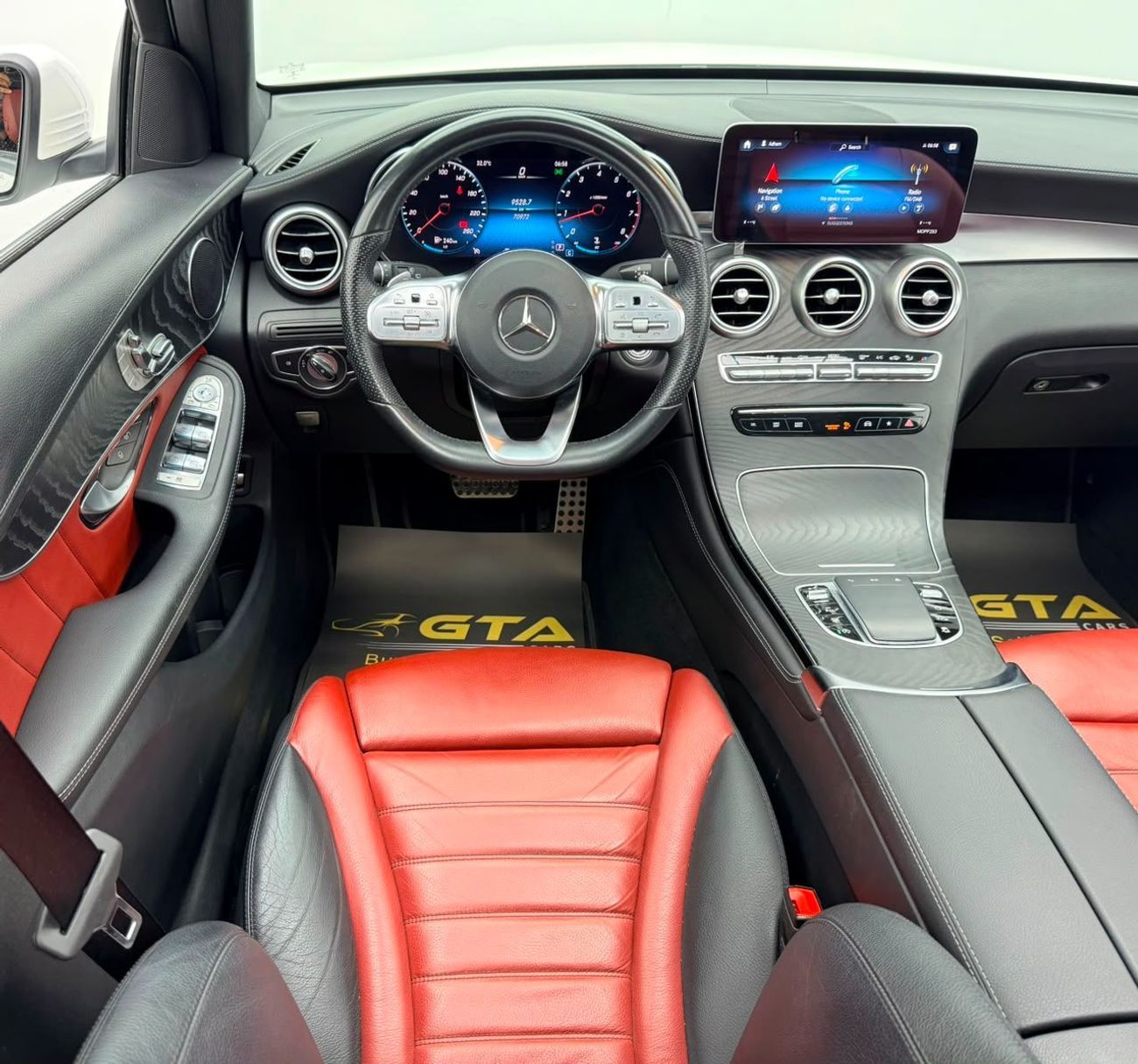 Mercedes Benz GLC 300 AMG 2020 Mercedes Benz GLC300 4MATIC, Warranty, Full Mercedes Service History, Fully Loaded, GCC