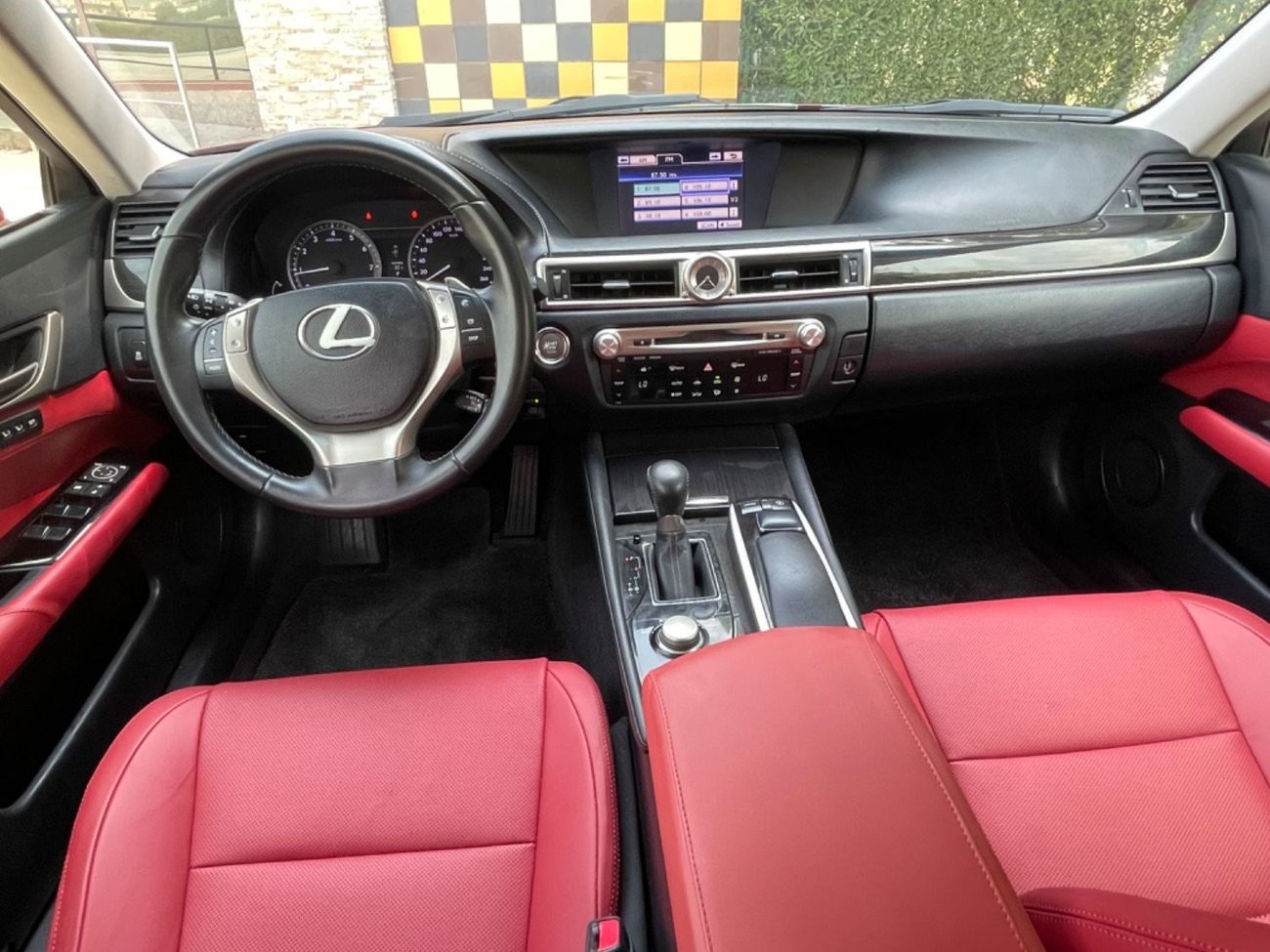 Lexus GS250 Lexus GS 250sport (GCC  _ SPEC) - mobile 2012- VERY GOOD CONDITION
