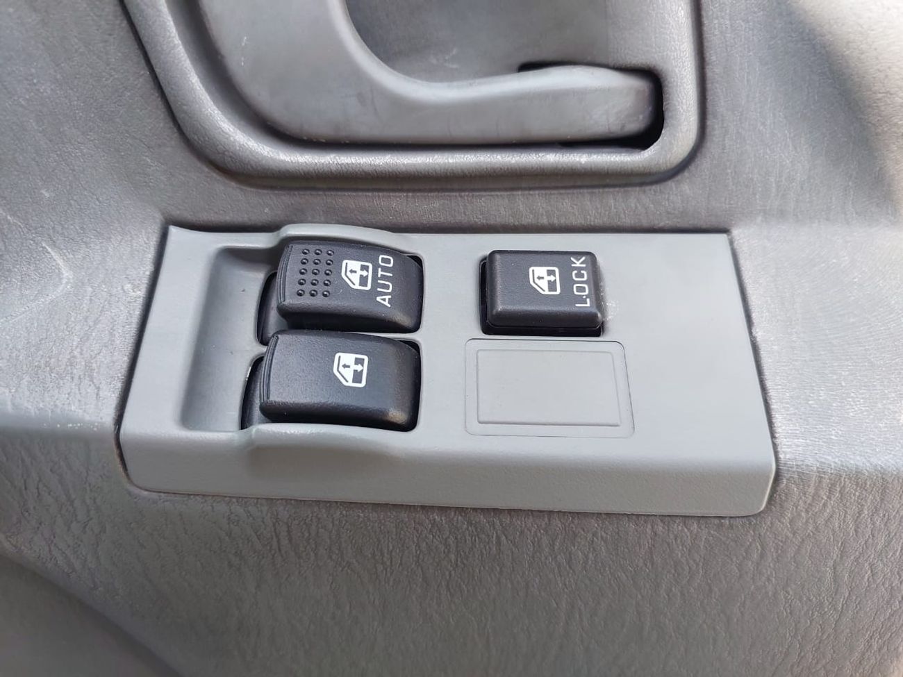 ميتسوبيشي فوسو كانتير MITSUBISHI CANTER TRUCK RHD 1995 MODEL 4.5 L DIESEL MANUAL(PM20240)