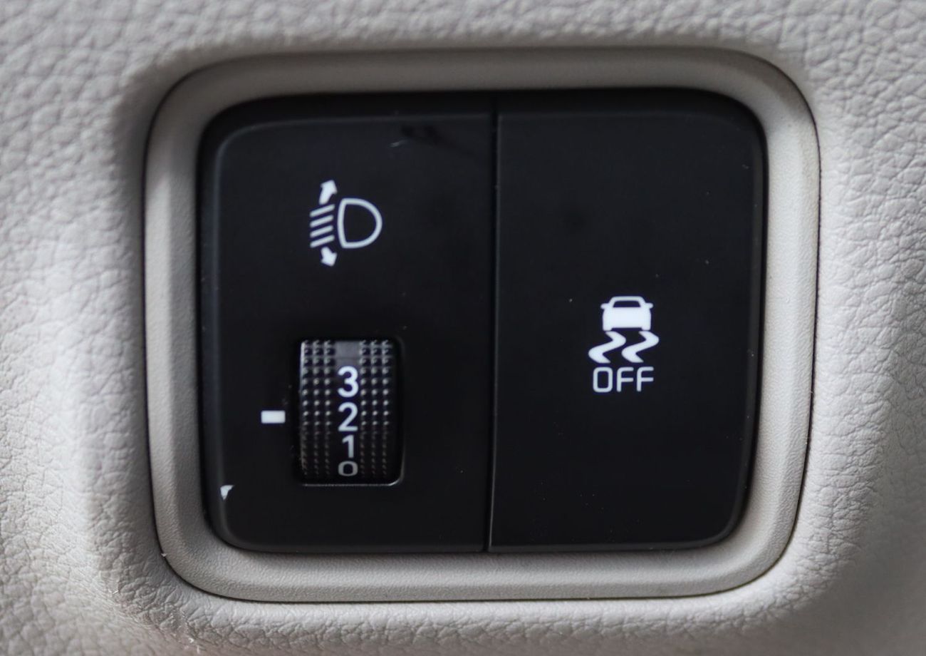 Kia Carens Smartstream 1.5L A/T -KIA CARENS 2023 - GCC - 4(V) - Accident-free -7 Seats -In excellent condition