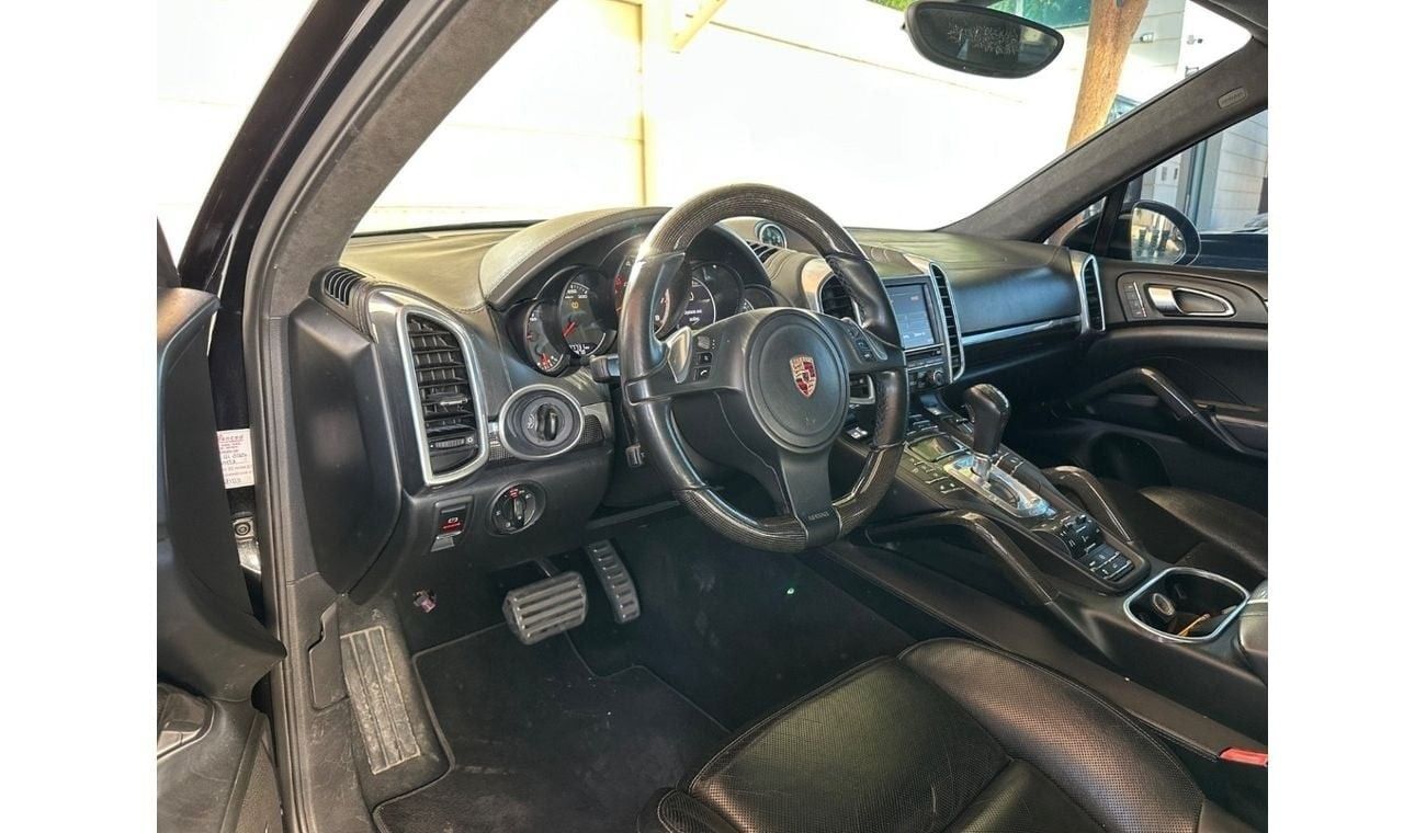 Porsche Cayenne Turbo 4.8L (500 HP) | 2011 | GCC Specs | First Owner | V8 Twin-Turbo 500 HP | Perfect Condition