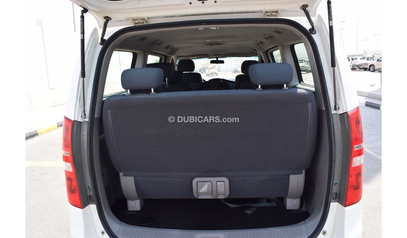 Hyundai H-1 Std Hyundai H-1 Van 12 seater, Model:2015. Excellent condition