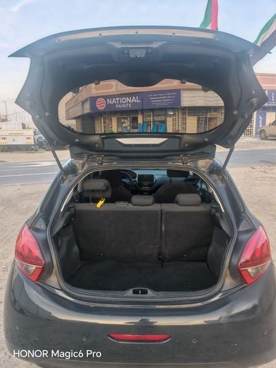 بيجو 208 Peugeot 208 Gulf 2016