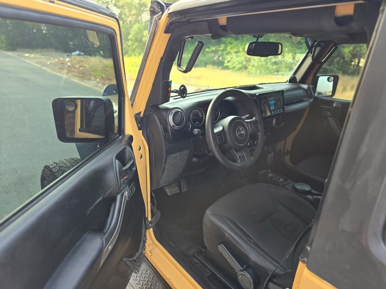Jeep Wrangler Sport 3.6L A/T JEEP WRANGLER 2014 GCC // ORGINAL PAINT // PERFECT CONDITION // ACCIDENT FREE
