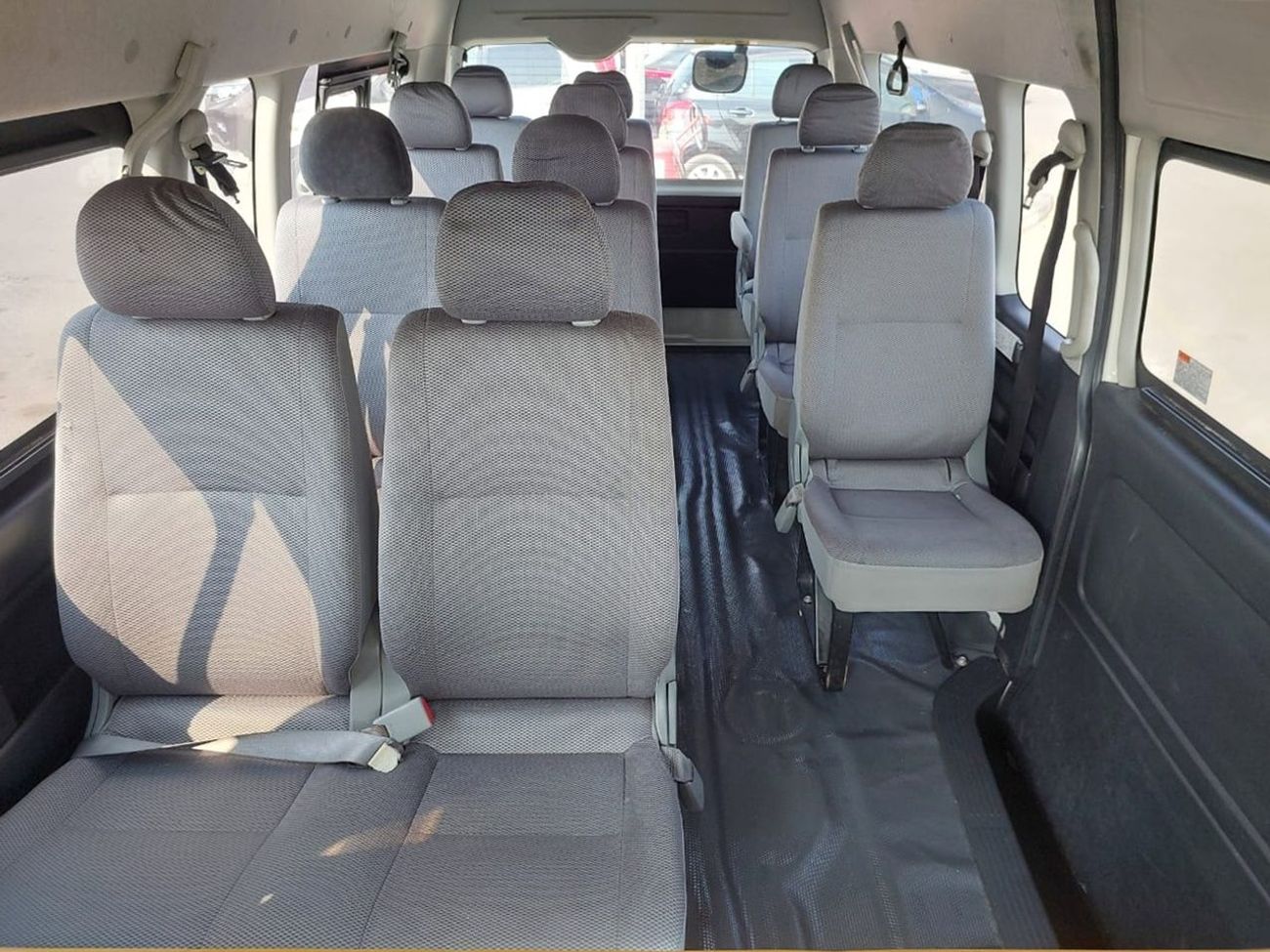 Toyota Hiace TOYOTA HIACE COMMUTER VAN RHD 2015 MODEL 2.7 L PETROL AUTOMATIC(PM07411)