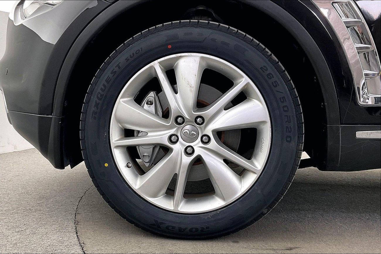 Infiniti QX70 Luxury / Luxe Sensory | Guaranteed Warranty | 0 Down Payment