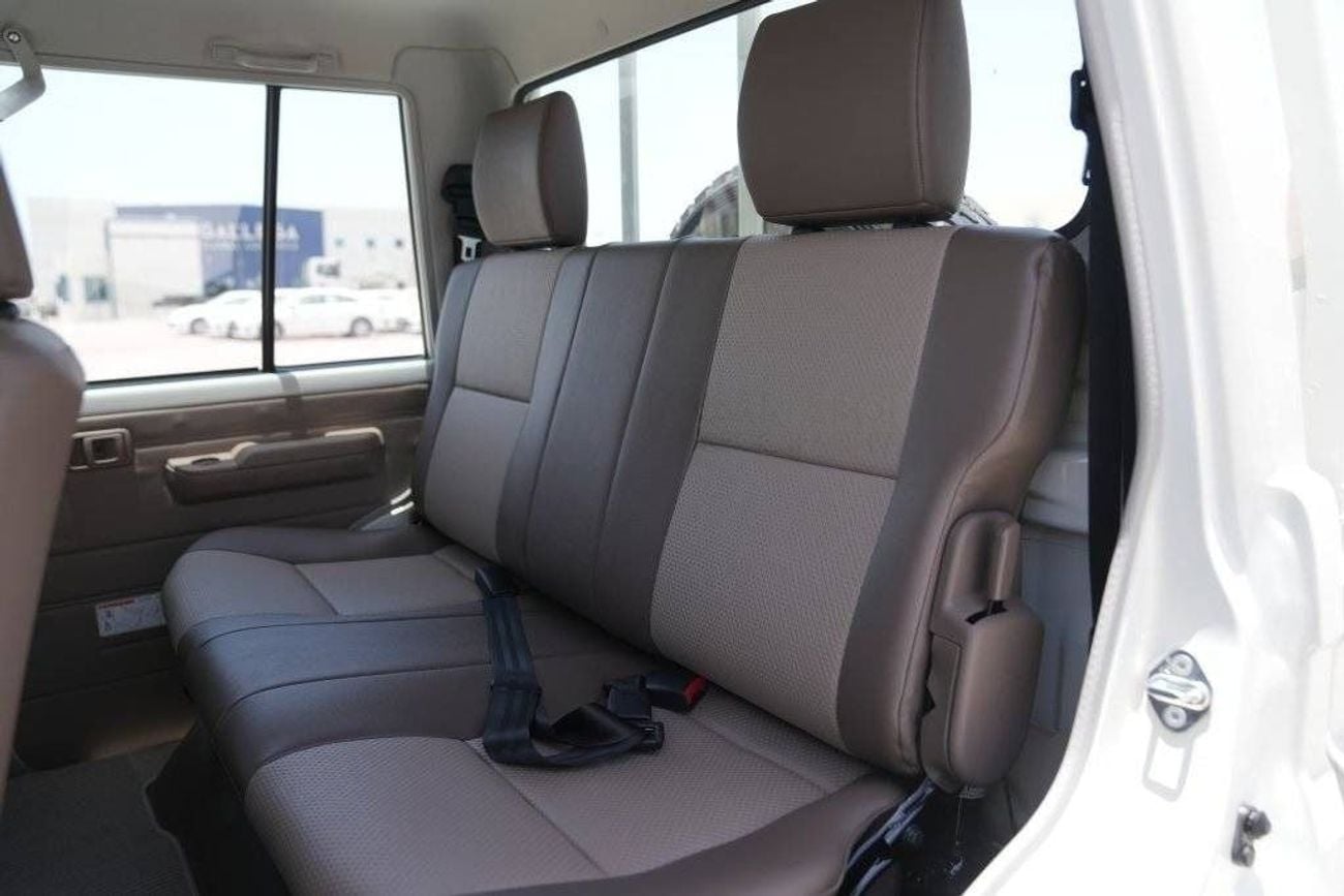 تويوتا لاند كروزر بيك آب 2026 Toyota Land Cruiser LC79 DC 2.8L AT Diesel (White)