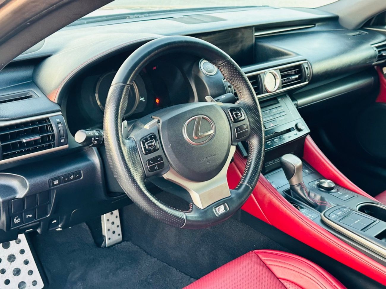 Lexus RC350 F-Sport 3.5L MODEL 2015 GCC CAR PERFECT CONDITION INSIDE AND OUTSIDE FULL OPTION SUN ROOF LEATHER SE