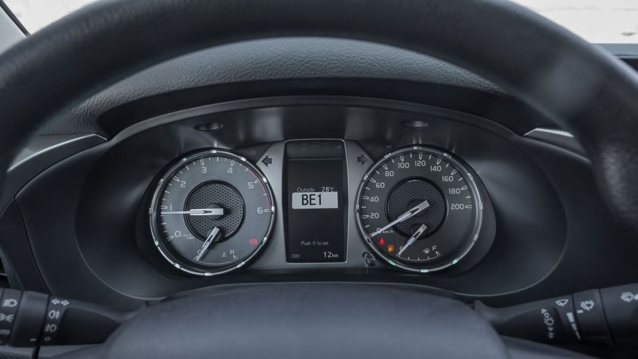 Toyota Hilux ECTAV0094 - 2026 Toyota Hilux Double Cab - High Options with Key Start - 2.4 Diesel Manual -- White